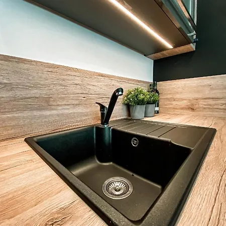 Syrah Wellness Apartman Siofok דירה *