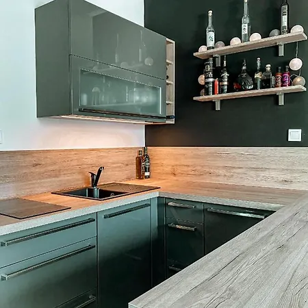 Syrah Wellness Apartman Siofok * שיופוק
