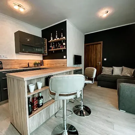 Syrah Wellness Apartman Siofok * שיופוק